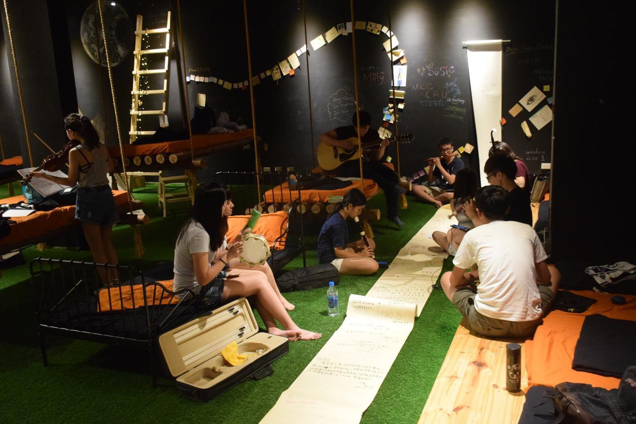 Perbed Hostel-Taichung Station Exteriör bild