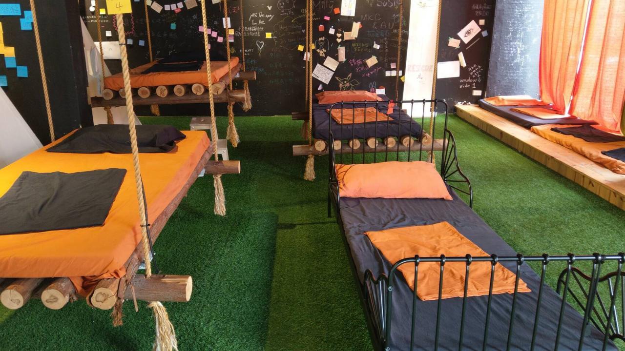Perbed Hostel-Taichung Station Exteriör bild